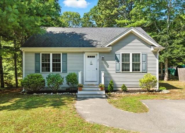 Property at 21 Crest Ave, Plymouth, MA 02360, 1 bed, 1 bath