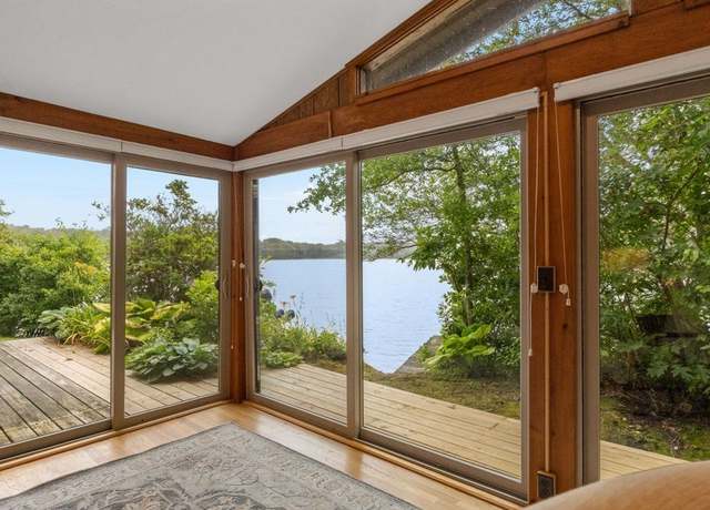 Property at 35 Santuit Ln, Mashpee, MA 02649, 4 beds, 2 baths