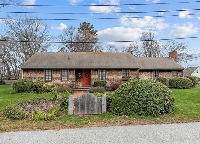 Property at 1 Pine Ln, Warren, RI 02885, 3 beds, 1.5 baths