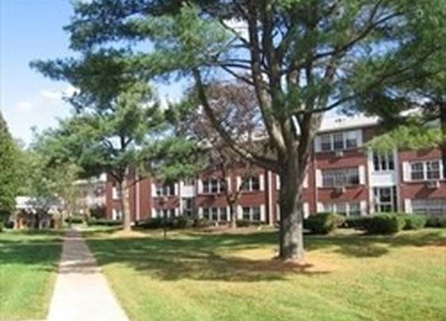 Property at 10 Tara Dr #8, Weymouth, MA 02188, 1 bed, 1 bath