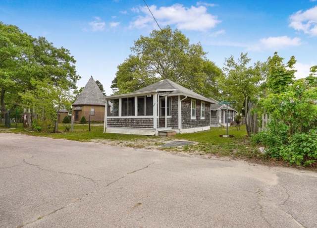 Property at 7 Crescent Pl, Wareham, MA 02558, 3 beds, 2.5 baths