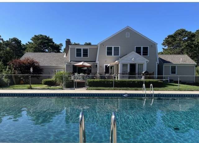 Property at 14 Heritages Dr, Yarmouth, MA 02673, 6 beds, 5.5 baths