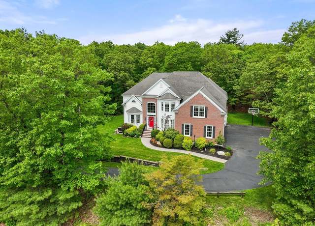 Property at 38 Blueberry Ln, Franklin, MA 02038, 4 beds, 3.5 baths