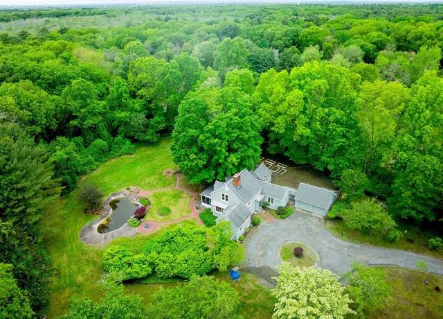 Property at 220 Prospect St, Seekonk, MA 02771, 3 beds, 3 baths