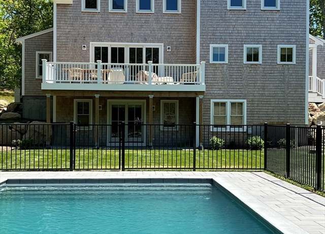 Property at 1526 Hyannis Rd, Barnstable, MA 02630, 4 beds, 3.5 baths