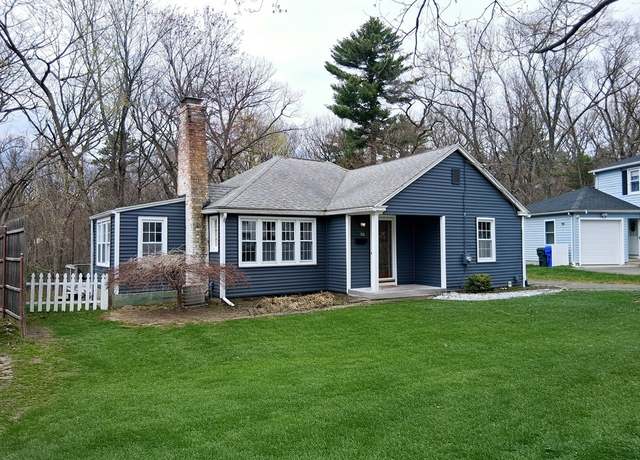 Property at 106 Hartwick St, Springfield, MA 01108, 3 beds, 1 bath