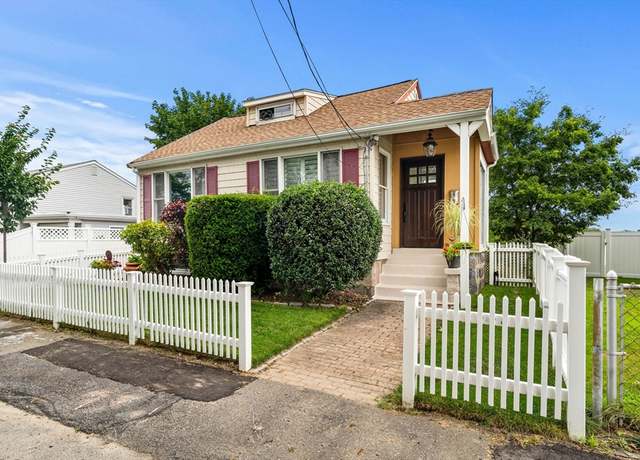Property at 20 Lind St, Quincy, MA 02169, 1 bed, 1 bath