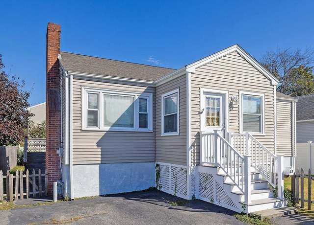 Property at 43 E, Hull, MA 02045, 3 beds, 1 bath
