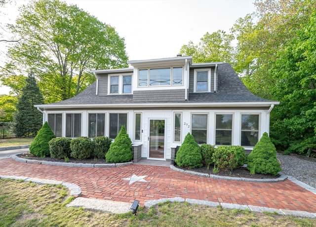 Property at 272 County St, Seekonk, MA 02771, 4 beds, 2.5 baths