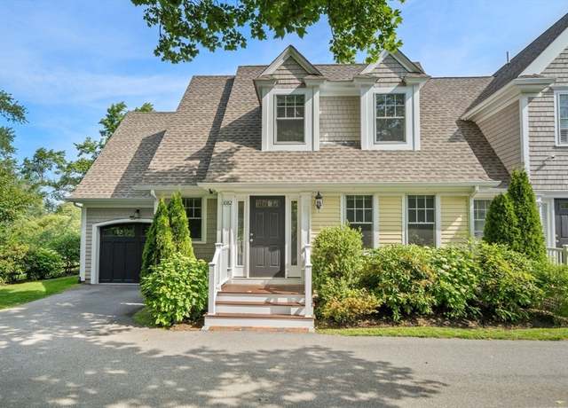 Property at 1082 Main St #1082, Chatham, MA 02633, 2 beds, 3 baths