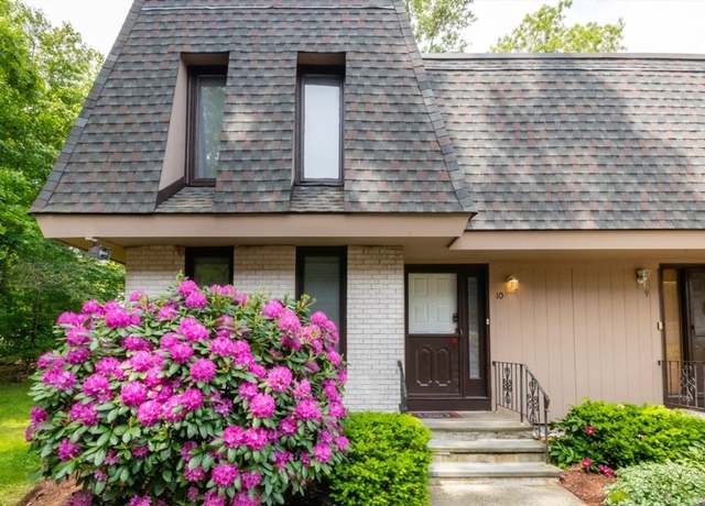 Property at 10 Grove Sq #10, Randolph, MA 02368, 4 beds, 2.5 baths