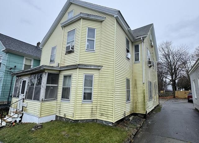 Property at 14 Pine St, Taunton, MA 02780, 8 beds, 2 baths