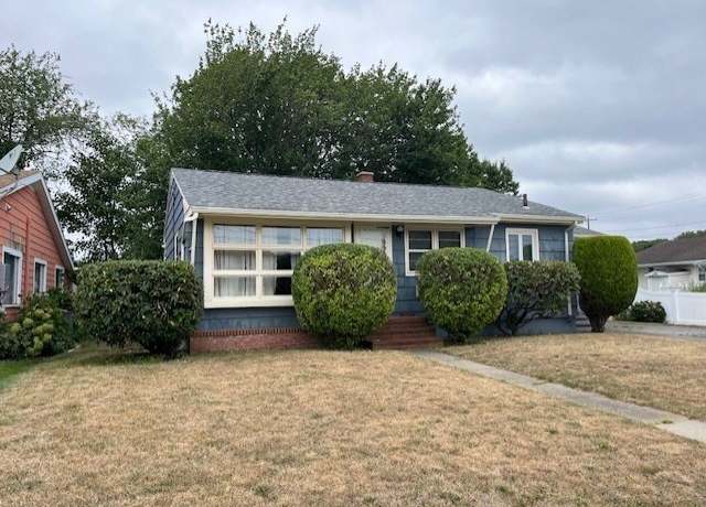 Property at 161 Portland St, New Bedford, MA 02744, 3 beds, 1 bath