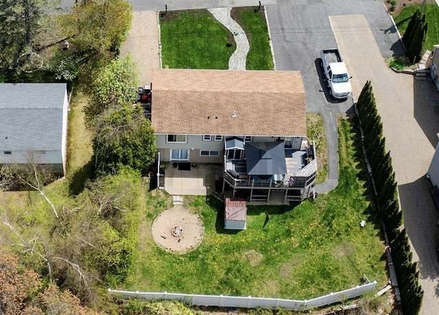 Property at 9 Hodgkins Rd, Rockport, MA 01966, 6 beds, 2.5 baths