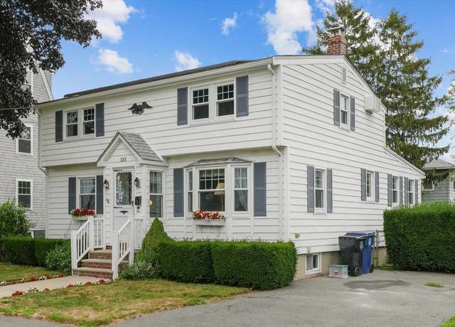 Property at 135 Fort Ave, Salem, MA 01970, 4 beds, 1.5 baths