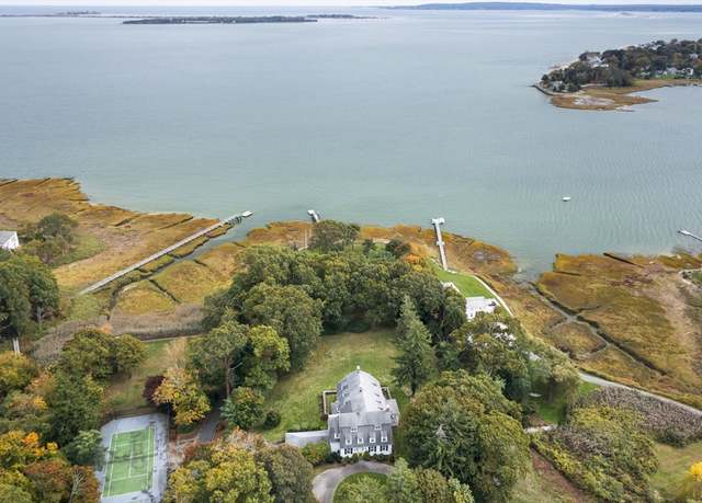 Property at 157 Washington St, Duxbury, MA 02332, 8 beds, 4.5 baths
