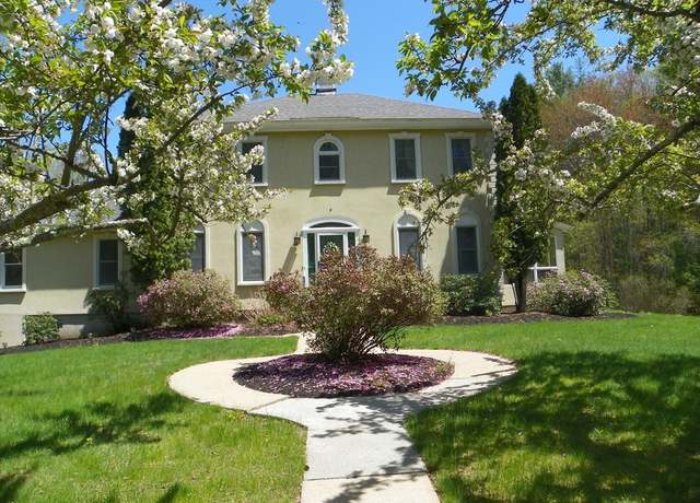 Property at 51 Brooks Rd, Winchendon, MA 01475, 4 beds, 2.5 baths