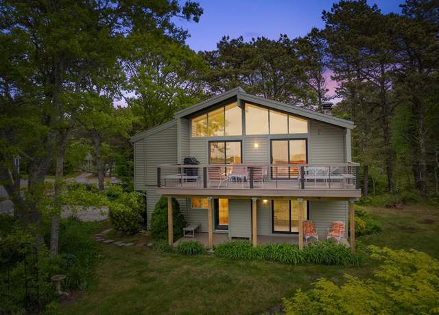Property at 128 Whippoorwill Cir, Mashpee, MA 02649, 3 beds, 2 baths