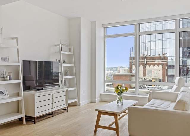 Property at 400 Stuart St Unit 18F, Boston, MA 02116, 1 bed, 1 bath