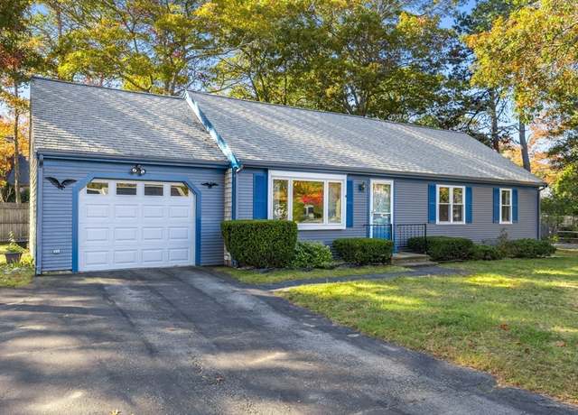 Property at 37 Wellesley Cir, Barnstable, MA 02601, 3 beds, 2 baths