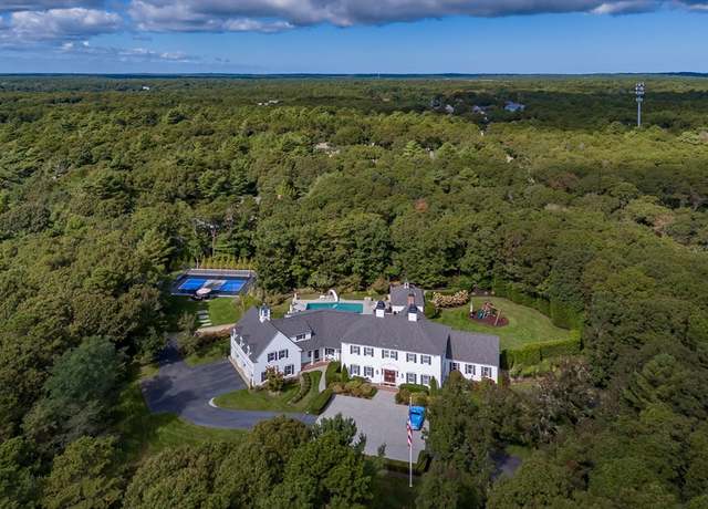 Property at 44 Seapuit Rd, Barnstable, MA 02655, 5 beds, 5 baths