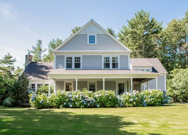 Property at 330 Elm St, Duxbury, MA 02332, 4 beds, 2.5 baths