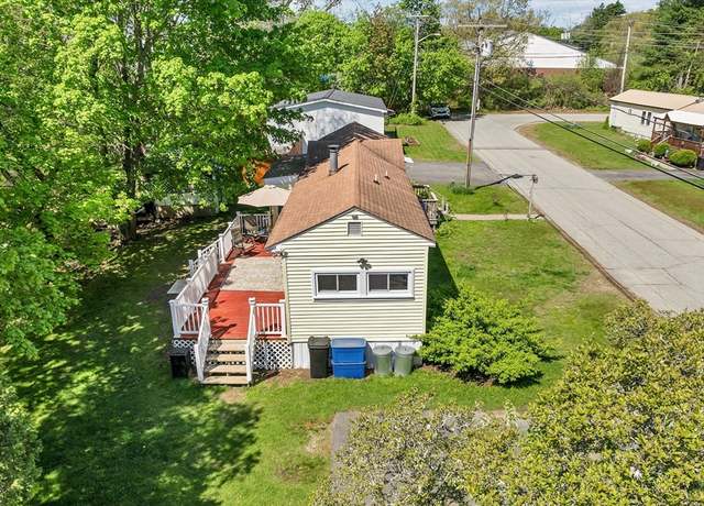 Property at 46 B St, Seabrook, NH 03874, 2 beds, 1 bath