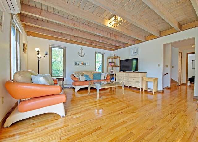 Property at 30 Norris Path, Falmouth, MA 02536, 3 beds, 3.5 baths