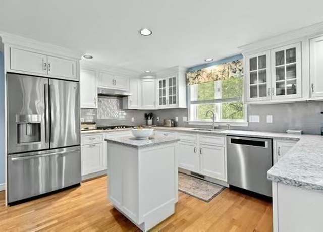 Property at 65 Tussock Brook Rd #65, Duxbury, MA 02332, 2 beds, 3 baths
