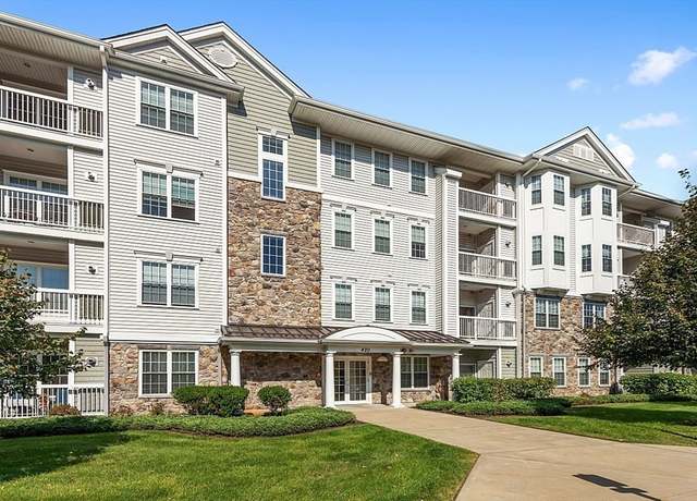 Property at 420 John Mahar Hwy #202, Braintree, MA 02184, 2 beds, 2 baths