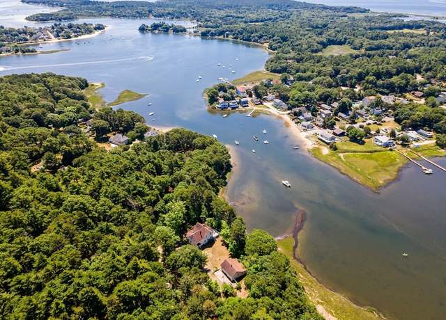 Property at 68 Squaws Path, Wareham, MA 02538, 3 beds, 1.5 baths