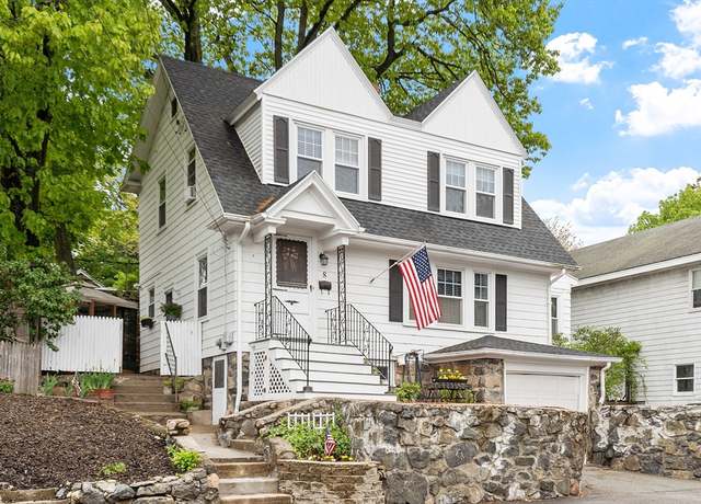 Property at 8 Manning Rd, Lynn, MA 01902, 3 beds, 1.5 baths