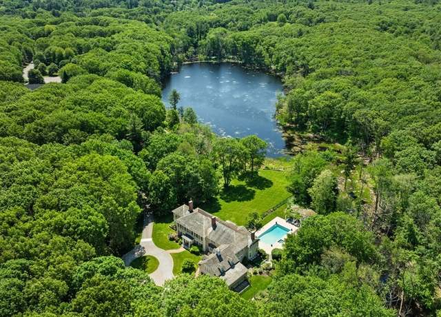 Property at 26 Longmeadow Dr, Westwood, MA 02090, 5 beds, 5.5 baths
