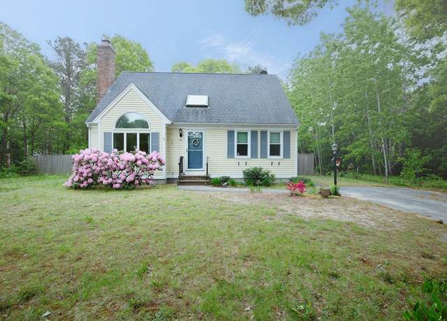 Property at 95 Rockville Ave, Falmouth, MA 02536, 3 beds, 2 baths