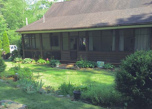 Property at 3 Mohawk Dr, Hubbardston, MA 01452, 2 beds, 2 baths