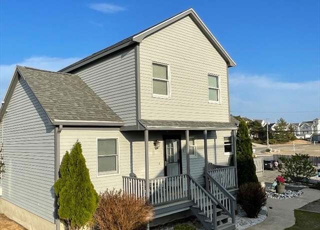 Property at 7 Collins Way, Newbury, MA 01951, 2 beds, 1 bath