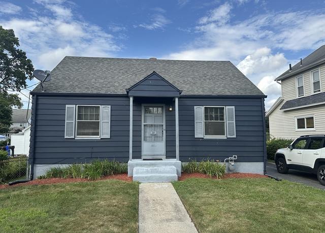 Property at 59 Alvin St, Springfield, MA 01104, 3 beds, 1 bath