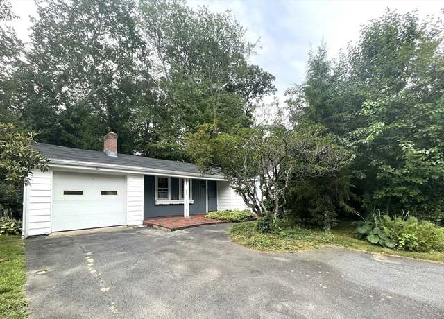 Property at 10 Rockridge Rd, Framingham, MA 01701, 3 beds, 1 bath