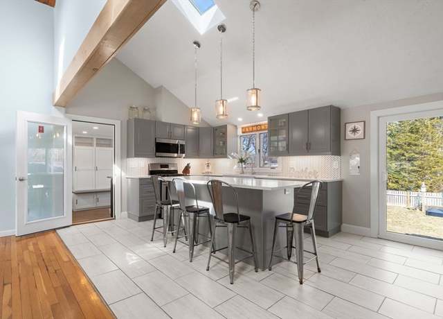 Property at 16 Alden Ter, Plymouth, MA 02360, 3 beds, 3 baths