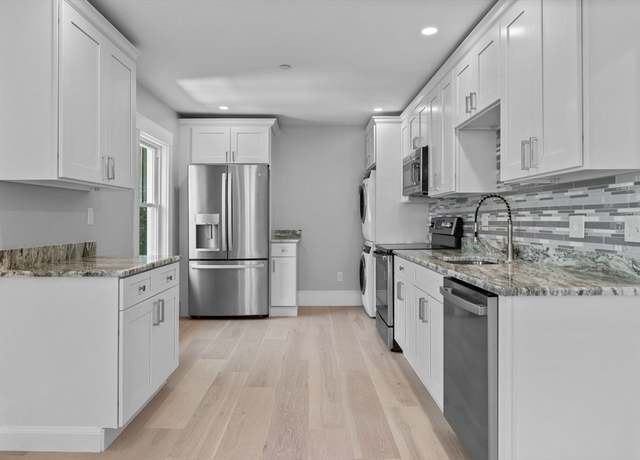 Property at 22 Berkley Rd #2, Hull, MA 02045, 2 beds, 1 bath