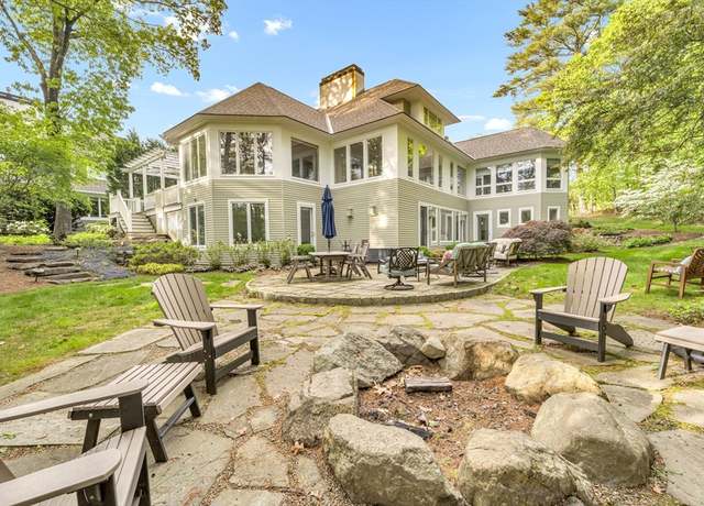 Property at 43 Country Club Way, Ipswich, MA 01938, 5 beds, 4 baths