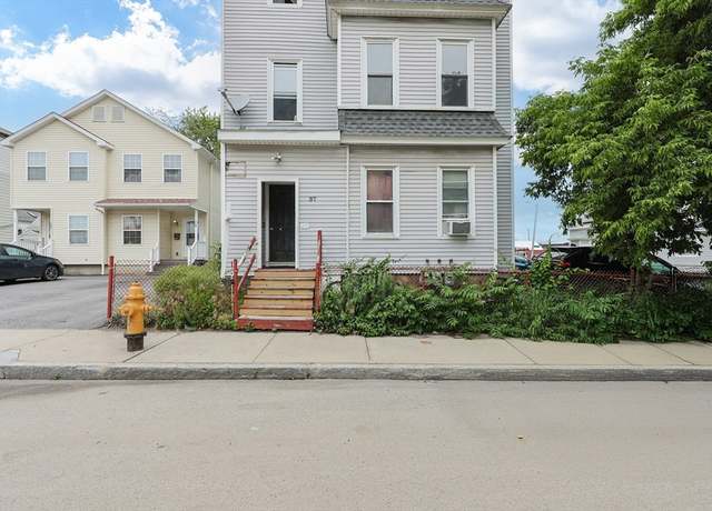 Property at 37 Colton St, Worcester, MA 01610, 9 beds, 3 baths