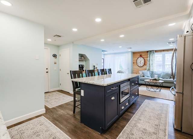 Property at 870 Landry Ave #9, North Attleboro, MA 02760, 2 beds, 1.5 baths