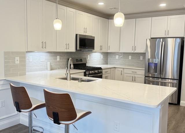 Property at 320 Middlesex Ave Unit F302, Medford, MA 02155, 2 beds, 2 baths