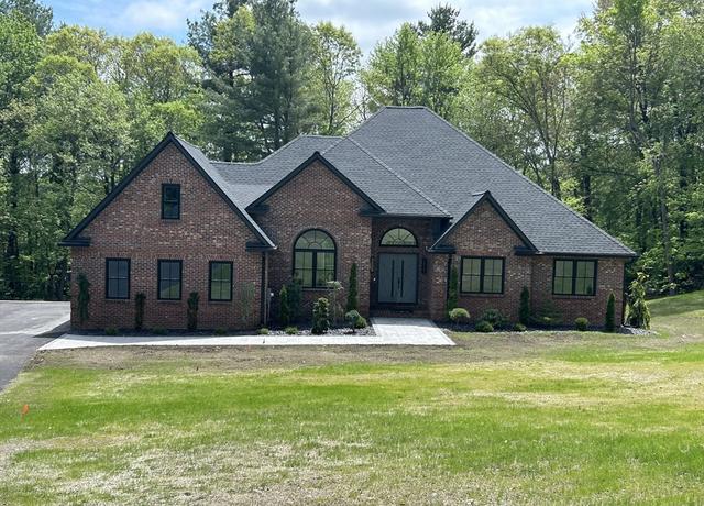 Property at 70 Colonial Dr, Shrewsbury, MA 01545, 5 beds, 4 baths
