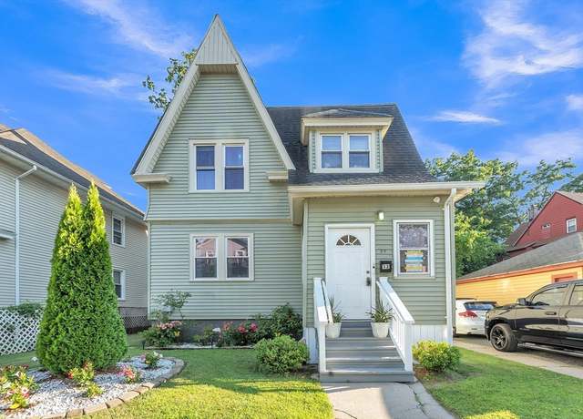 Property at 32 Clifford St, Springfield, MA 01109, 4 beds, 1.5 baths