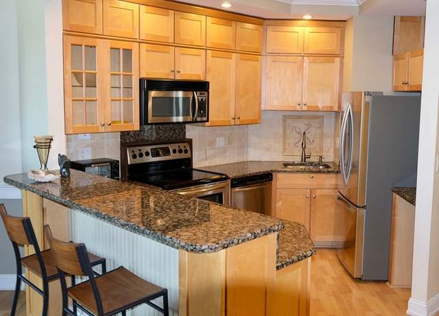 Property at 100 Marina Dr #511, Quincy, MA 02171, 2 beds, 1 bath