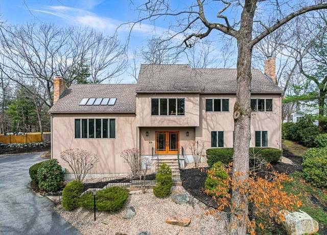 Property at 8 Tanglewood Ln, Winchester, MA 01890, 4 beds, 3 baths