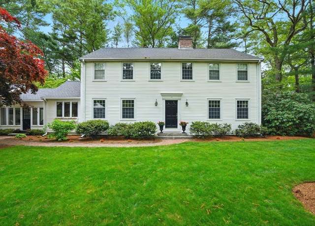 Property at 19 Flint Locke Dr, Duxbury, MA 02332, 4 beds, 3 baths
