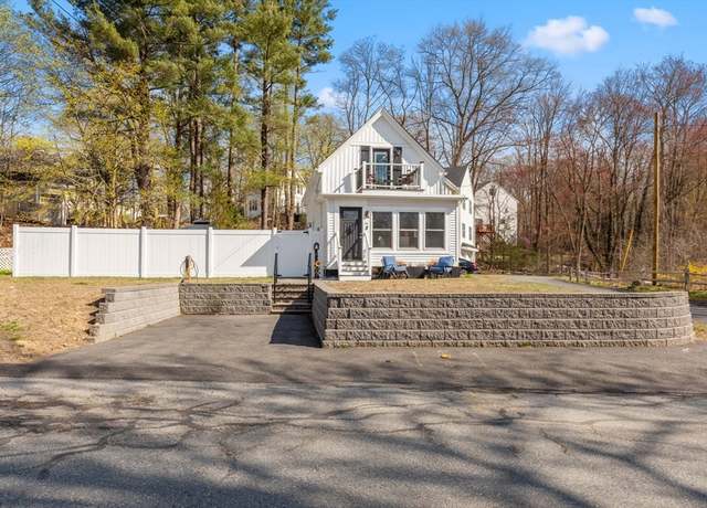 Property at 134 Edgewood Ave, Methuen, MA 01844, 2 beds, 1.5 baths